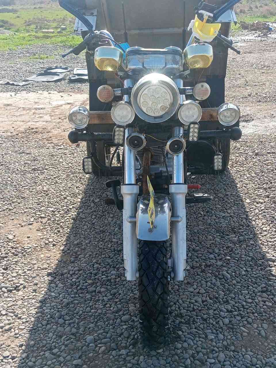 سلام عليكم ستوته شاخوان للبيع 19فحل عالي بلادي بليته وعقد شاخوان 
شرط لحيم وصبغ السعر مليون 300
العنوان الرياض ***********
