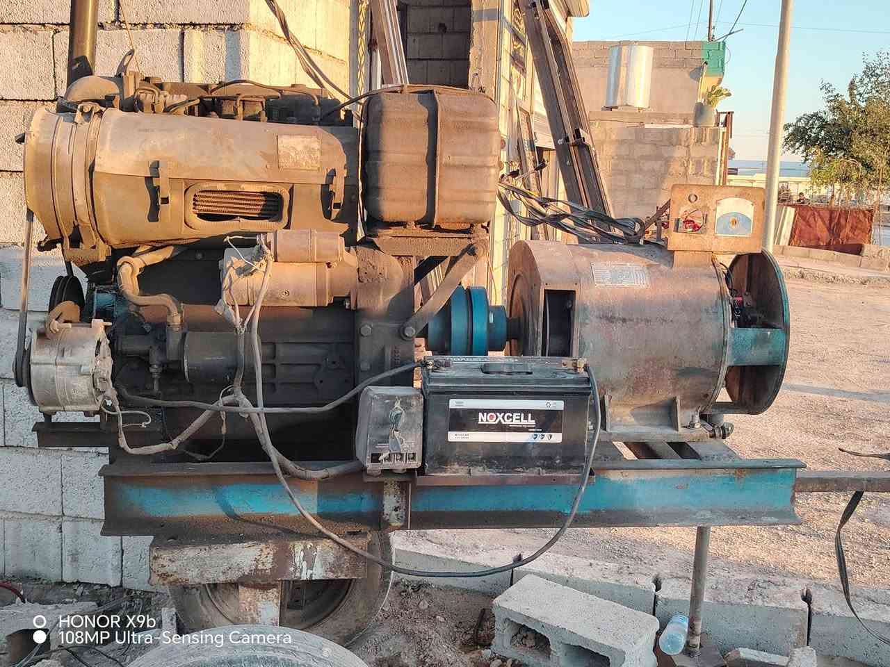 سلام عليكم ورحمة الله وبركاته للبيع محرك فيئم ٣ بساتم مع دينمه ٢٤ ثري فيز مع شاصي وباتري سعر اتصل ودلل عنوان كركوك حويجه الاتصال على الرقم ***********
