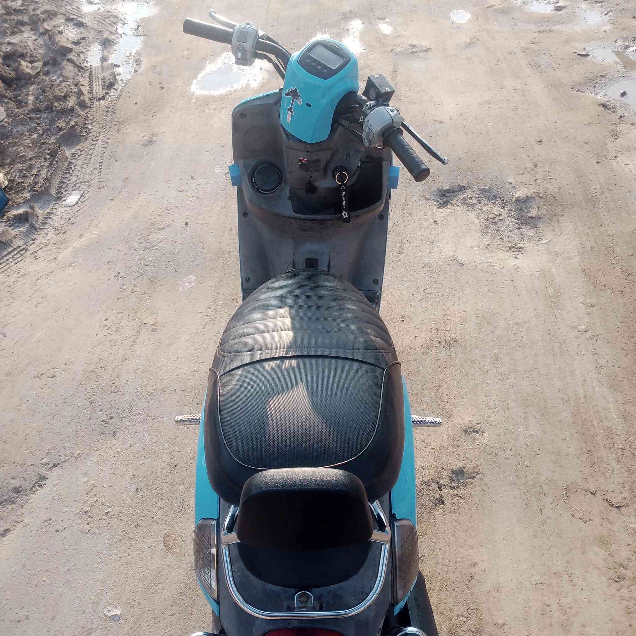 السلام عليكم
دراجه للبيع بوليس نوزل موديل2009 الدراجه نكره سلف باي وقت تريد  ناعمه حيل كهربائياتها شغاله كلها لايت بك لات اشاير يمنه يسره دشبول كيج بانزين بس كيج السرعه ما يشتغل الباقي كله شغال  قفل جنطه وقفل جوزه . للبيع سعرها 550 وبيها مجال للشراي .مكاني بغداد البياع التراث للاستفسار اكثر ***********6 والخاص مفتوح .
