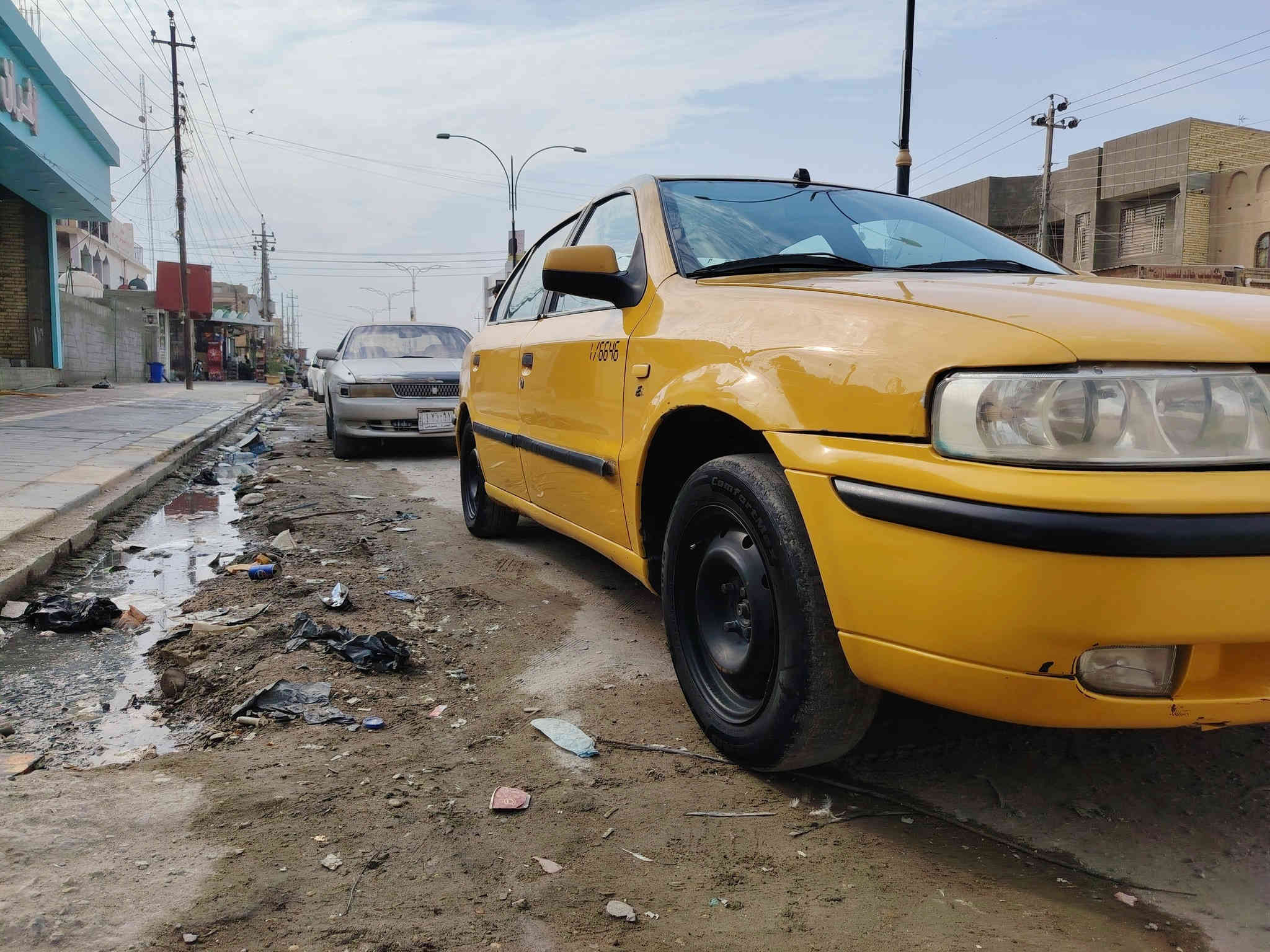 للبيع ب 33
سياره خير من الله تبريد شغال كهربائيات كلها شغاله كمينه و كير خير من الله. السعر 33 و بيها مجال 
مكاني الشطره ***********
