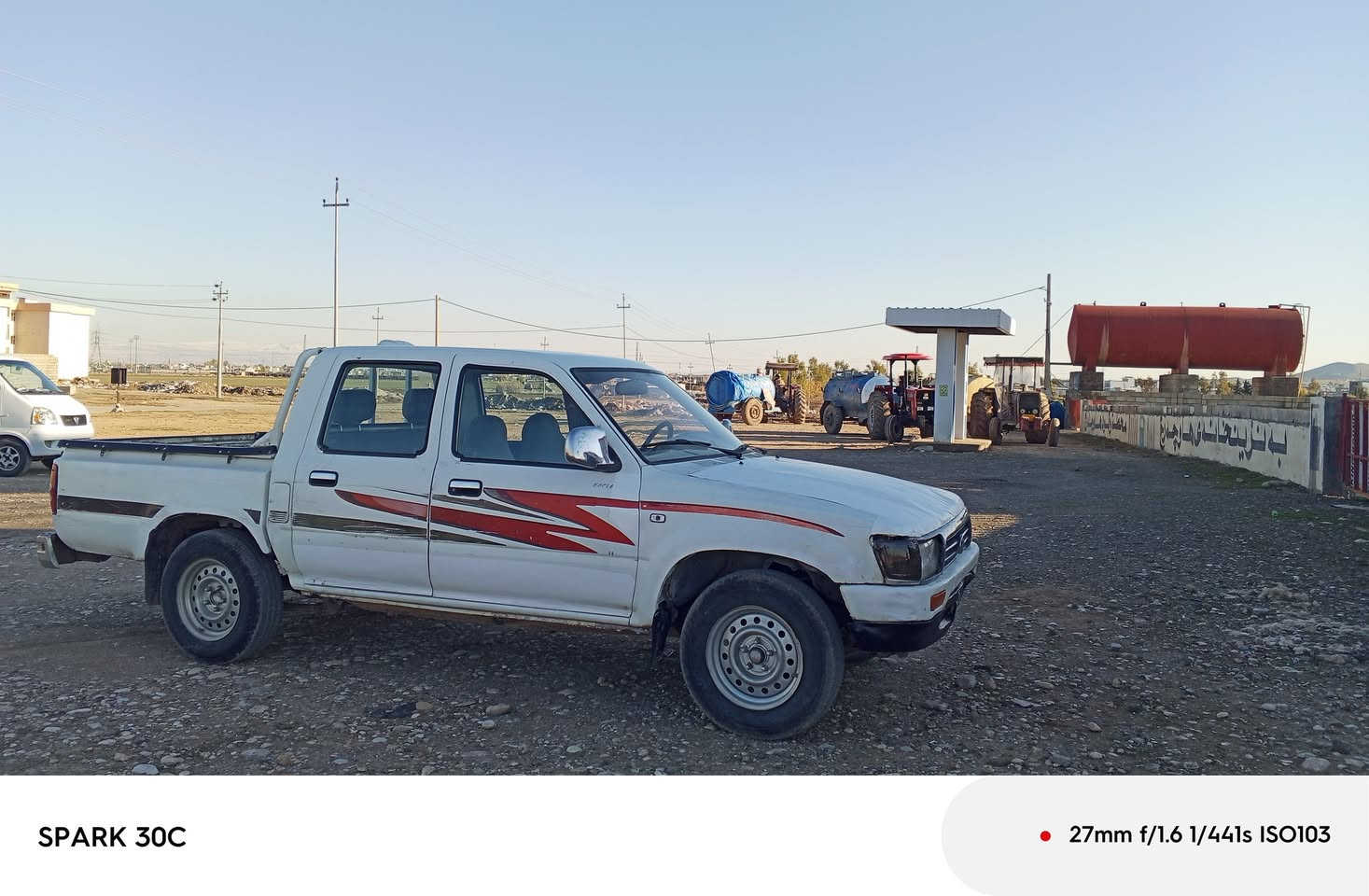 ئەم پیکابە بۆفڕۆشتن
ناوینشان چەمچەماڵ

نرخ22 وەرەقە

ڕەقەم مۆبایل ***********
