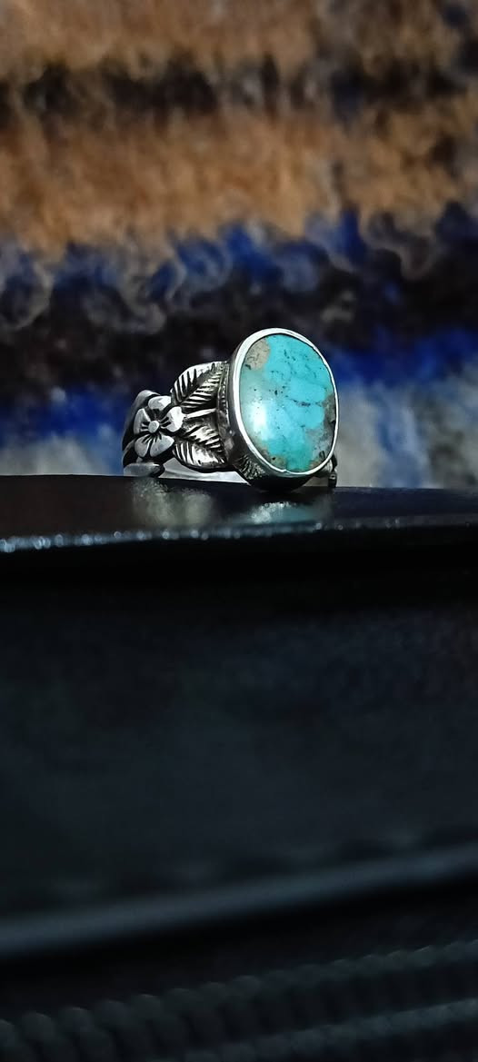 جمال الفيروزج والصياغه اليدويه
( خاتم فيروزج نيشابوري)
 قديم (قياس19_20 )مكان الناصريه المركز لايوجد توصيل
السعر(40) 
***********
