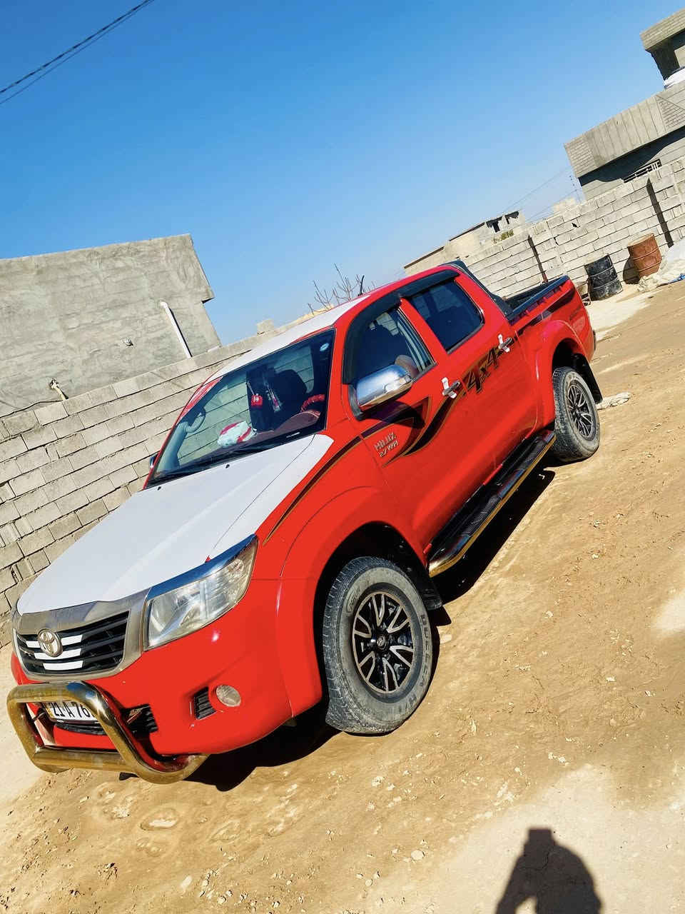 هلوكس 2012شرط نضيف محرك بلادي مامفتوح كير اكسن تخم تاير صدر كهربائيات كلها جديد سنويه 29 هزه جديده تحويل مباشر المكان صلاح الدين العلم استفسار على ***********
