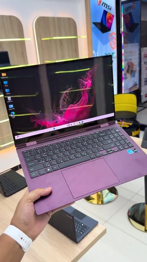 قطعه وحده متوفره  سامسونك كلكسي بوك برو 3 معالج i7 جيل 12 فئه معالج p رام 16DDR5 هارد واحد تيرا m.2 حجم 15.6 يحتوي ع بصمه اصبع  شحن تايب سي 65واط بسعر 850 الف وتوصيل مجاني للحجز واتساب  ***********
