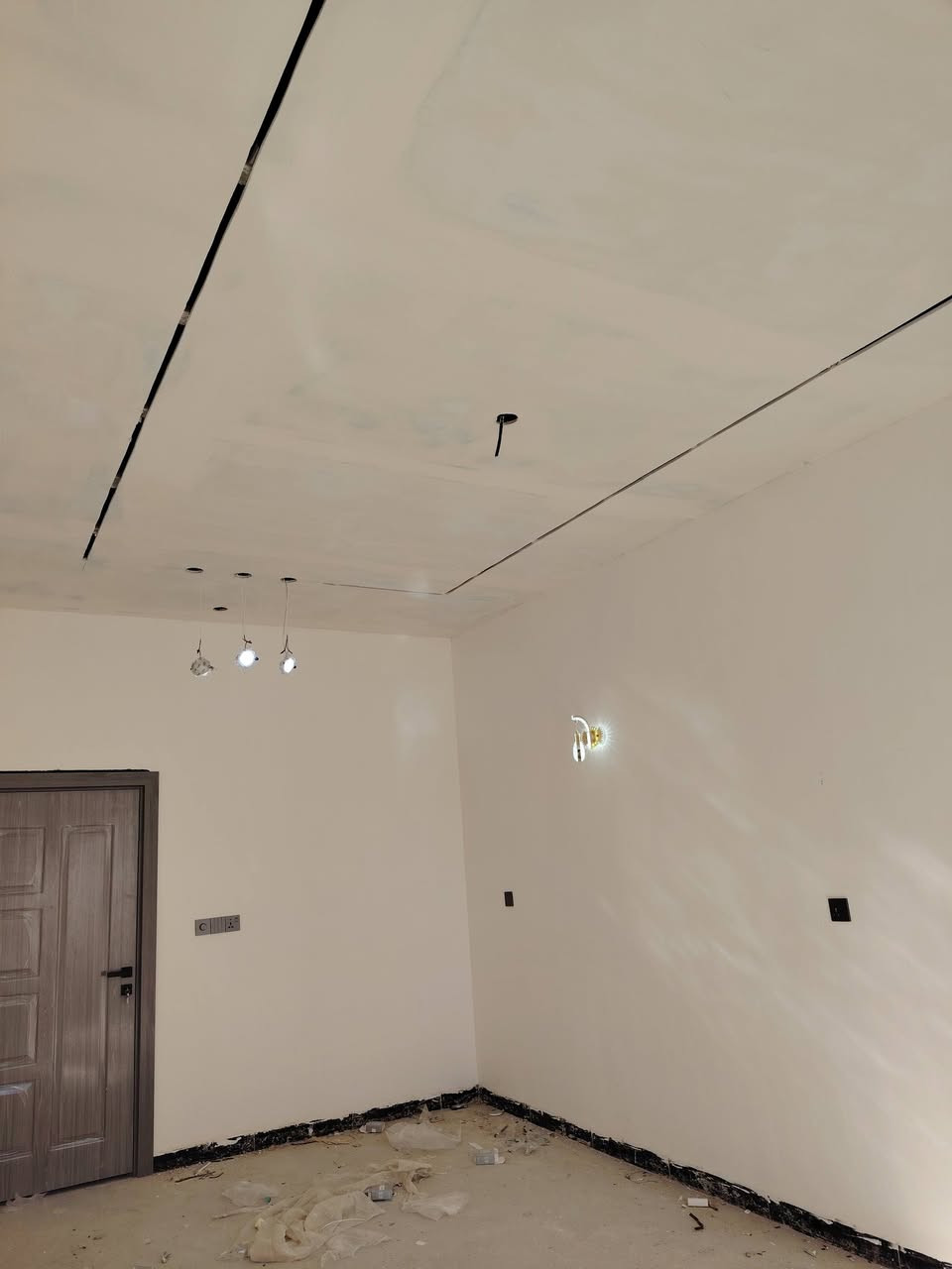 🏘️  دار للبيع 

♦️  المكان تكريت القادسية / قطعة ٥٠٠

▪️مساحة الدار  100متر. الواجها 7 الا ربع  والنزال. 15. عرض الشارع ١٥ متر صاد عل بغداد 

▪️ الدار سحب مغربي الصحيات نظام دفن  المغاسل تعليك   الابواب الداخلية تركي درجة اولى

♦️  يحتوي الدار على  3 غرف نوم. + 3 مجاميع صحية 

واستقبال كبير + المطبخ  + صالة وسطية + منور

▪️السعر عل خاص  او الاتصال ***********
