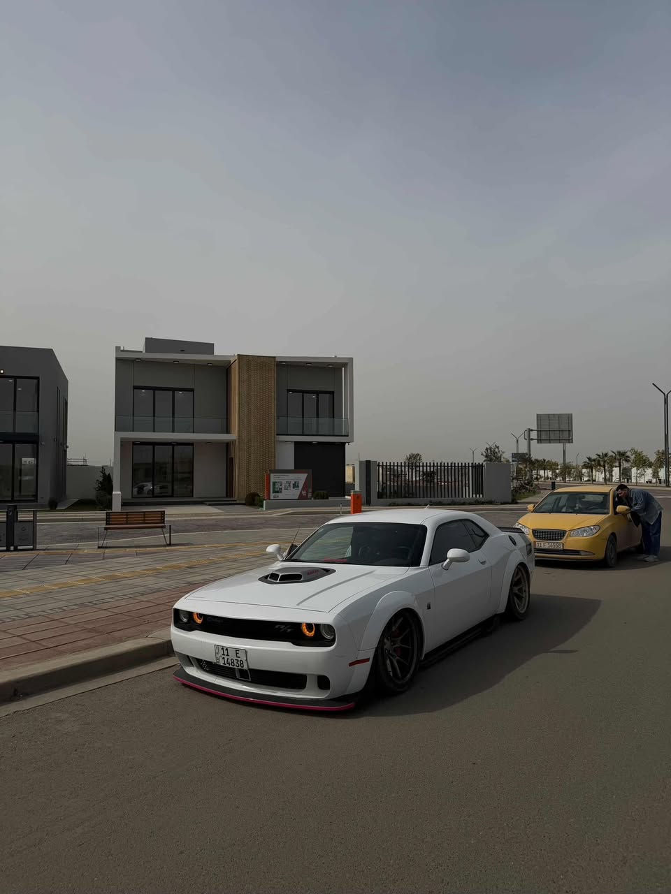 السلام عليكم
جالنجر سوينكر شيكر وايد بدي 2023 لاست كول 
ماشيه 17 الف مايل 
حادث جاملغ خلفي +باب بي بارد فقط مكان صغير صور الحادث موجوده بالمنشور 
مكينه 6400 شيكر 
تجي فول مواصفات بدون فتحه لان سوينكر 
نسختين بالعراق فقط السوينكر 
الاضافات 
جكات اس تو بلاص كات باك تحكم ريمونت 
بوابات اكزوز كتم 
اويل كاج كان لحايا وسبايدر 
برجمه سيفتي وبوب كورن خفيف  
المكينه والكير والاكسل مكفووووول والبدي هم لا رصعه ولا شخوط ما عدا حادثها نصبه قويه كلششش سعرها 345 وبيها مجال شي بسيط 
فدوه الي ميعرف السياره شنو لا يعلق ولا يسوي روحه فهيم مكاني بغداد الدوره 
*********** وشكرآ❤️‍🔥
