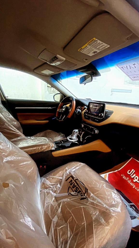 Nissan Altima 21Sv 
نيسان التيما ٢١
مكينة 2500 المرغوب والدهن كله جيرمن كولد من مهندس عمر
تبريد ومكينة وكير كفالة 
حساسات 
نقاط عمياء 
خروج عن المسار
مثبت سرعة 
كشن السايق كهرباء
مداخل شحن قطعتين امامي وخلفي
تايب سي وusb
رادارات 
وقوف ذاتي امامي وخلفي
ويل ١٩ 
لحية 
دفيوزر 
سبايدر 
دواخل جلد جكليتي 
سستم كاربون فايبر
*************
رقم بغداد معوقين 
المعوق موجود من اهل بغداد يسوي وكالة عامة مطلقة
حادثها دعامية وطرف جاملغات وطرف بنيد على كد شبر
بيها بارد بالبابين اليمنه ومصلح كلش حلوات ما عدا رصعتين كد ٣ سانتيم انصبغن علمود جمالية
السعر 135$ وبيهه مجال بسيط حك الجية
*********** ديوانية, القادسية
