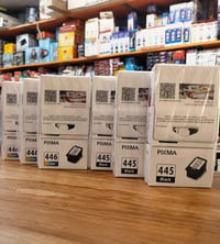 🖨️ لا تخاطر بطابعتك... اختار الأصلي.  كارتردجات Canon 445 Black وCanon...