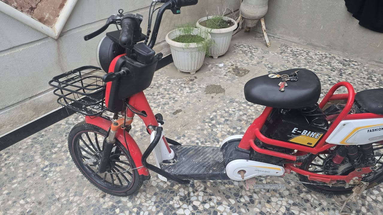 سلام عليكم
باسكل شحن حجم 20 للبيع
مع بصمه وكارت وسويج دبل احتياط
السرعه99
اضائه LED جانبيه 
لايت عالي ناصي
بك لايت+بريك شغال
سماعه بلوتوث ضمن الشاشه
هورن شغال+اشاره شغال
جهاز انذار سرقه
ملف500W
عقل500W
تاير خلفي جوبلس والامامي جوب
باسكل كامل ما تذب عليه شي بي فقط البريك الامامي اليده مال البريك مكسوره وهاي ما تأثر ابد

البطاريات 4 نظيفات وقويات بس وحده تعبانه يعني 3 دفع قوي جدا والرابعه مساعده

مكانه بابل الحله
السعر #230 الف بي مجال بسيط 

للأستفسار (***********) متوفر واتساب
