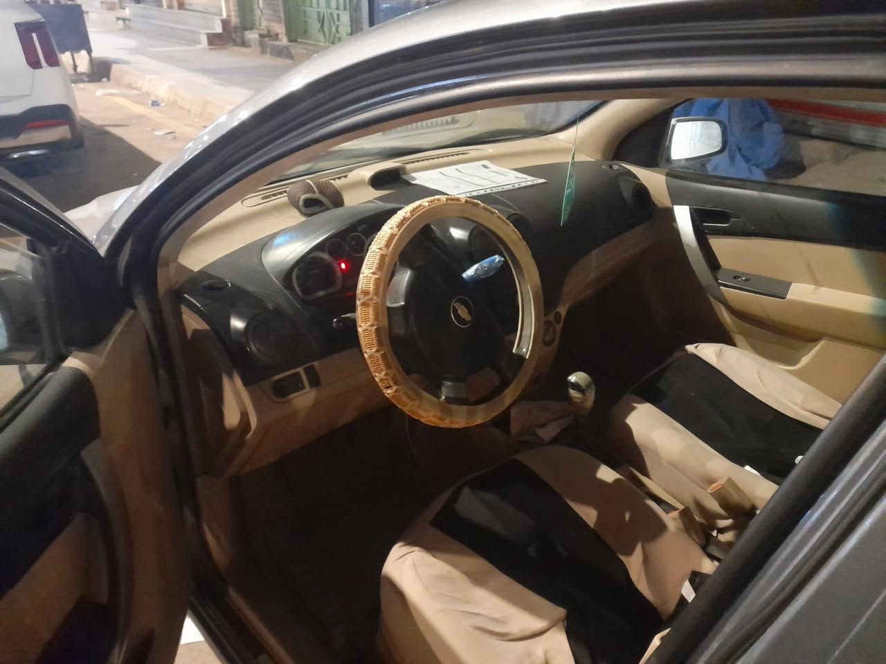 السلام عليكم افيو ٢٠١٤
مسكر ١٦٠٠
سياره جاهزه 
***********
