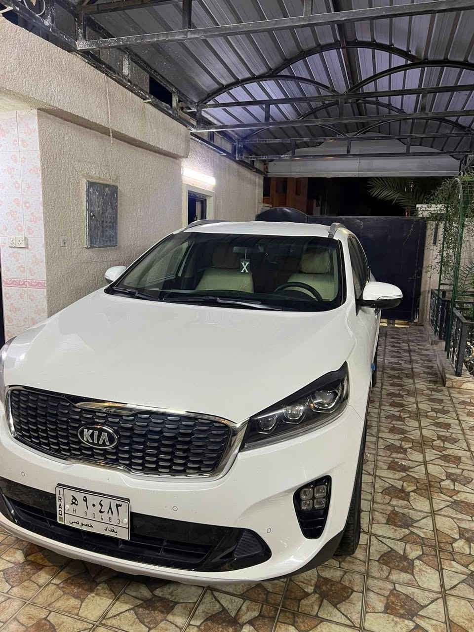 السلام عليكم 
للبيع كيا سورنتو 2020 (خليجي ) رقم بغداد 
سياره مكفوله كفاله عامه من دعاميه للدعاميه مواصفات ضمان شركة الدولية
 ماشيه 90KM
1_بصمه ابواب
2_محرك 6سلندر
3_نفكيتر ماوس جي بي اس خرائط
4_حساسات اماميه خلفيه
5_اللايت زنون 
6_شاحن وايرليس
7_شاشه اصليه
8_كامره صليه دواره 
9_كراسي 2 كهرباء
10_ 3قطع تبريد
11_لد امامي مع تشغيل 
12_كروز مثبت سرعه
13_تحكمات ستيرن
14_سبعه راكب 
15_ويل كب نيكل
16_بصمه تشغيل وابواب
17_كير 8 نمر 
18_ترحيب 
19_كشنات جلد
20_جنطه كهربائية ذكيهً (الفتح عند الاقتراب)
21_مري شفط اشاره بل مري
22_بردات ابلادية
23_اربع انظمه قياده smart.  Cimfort.  eco.  sport
24_كشافات ضباب
25_علامة سورينتو  مضيئه بالدواسه
26_لايت زنون عالي وناصي 
سعر مناسب جداً 
السياره بأسمي وتحويل ثاني يوم 
لاتصال ول استفسار 
 770 348 5860
‭0774 355 0043@إشارة
