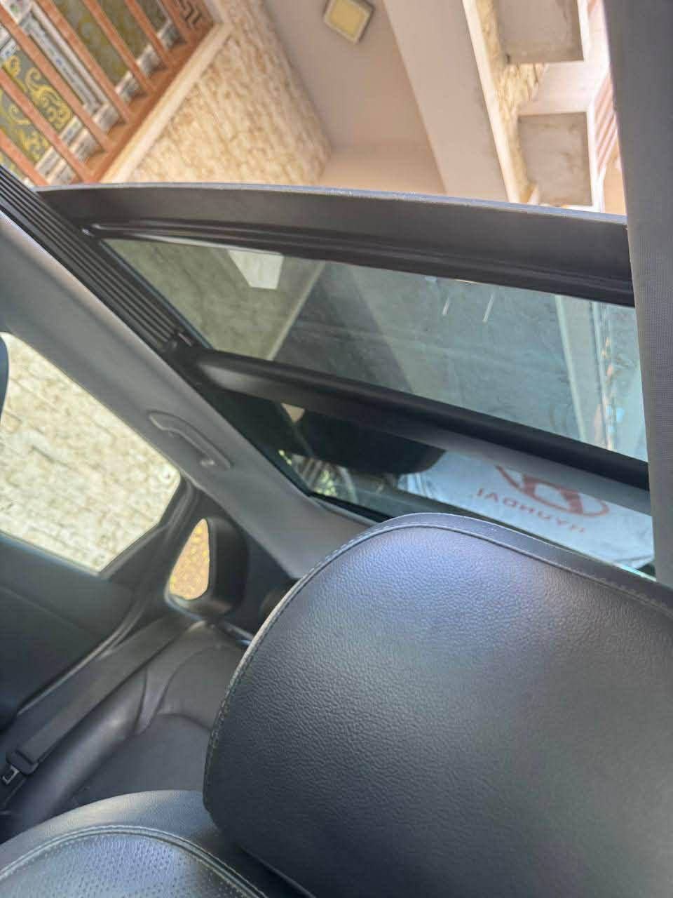 للبيع - هيونداي النترا GT 2020 وارد أمريكي
سيارة شبابية، شكل رياضي ومواصفات كاملة بسعر مميز
 محرك 2.0 اقتصادي وقوي
جير أوتوماتيك تيبترونيك
شاشة كبيرة + بلوتوث + USB
كامرة خلفية + حساسات
مثبت سرعة + تحكم ستيرن
فتحة سقف بانوراما
 داخلية جلد أسود نظيفة
 جنوط رياضية
 مكيف ثلج
السيارة كاملة مكملة وشغلها ممتاز، استخدام يومي بدون
مشاكل.
وارد أمريكي - كان بيها حادث سابق وتم تصليحه، والضرر الحالي فقط تقشر صبغ بالكبوت وبعض الخدوش الأمامية
(موضح بالصور).
• جاهزة للفحص بأي مكان
السعر 115 وبيه مجال 
الاستفسار ***********
