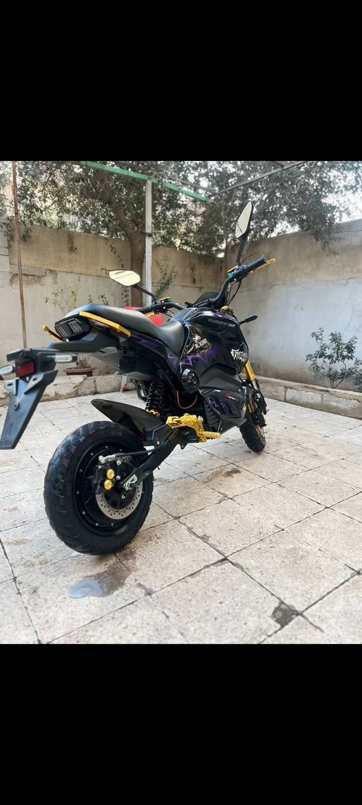 🟣 دراجه شحن بطح قفاز او جبلي رياضيه 

🟣 ماركه Alkuro Power sport 

🟣 قدره الماطور 2000W واط 

🟣 بطاريه نظام 72V فولت 
6 بطاريات كبيره مسطره  بسعه 20 امبير 

🟣السرعه تصل 90 حقيقي مال سياره بدون وزن ( وزن ماطور فقط)  

🟣 مسافه اليقطعه الماطور 70كم ب شحنه الوحده 

🟣 بصمه تدعم التشغيل عن بعد  وسويج العادي 

🟣 حجم الويل 12

🟣 البريكات نظام هيدروليك (زيت)  امامي وخلفي 

🟣اللايت LED امامي والخلفي والاشارات 

🟣 نظام الدبلات هيدروليك

🟣 ناشي فقط 1143 كم فقط 

🔴 الماطور وضع شركه مستخدم 5 اشهر بس وضعو وضع شركه شرط نظافه 100/100
الشاحنه مالتو الاصليه مال شركه والوصل موجود مالو 
مكاني موصل جانب الايسر قادسيه الثاني قرب جامع ذياب العراقي ب سايدين مول الكوثر 
 للتواصل واتساب رقم ***********
