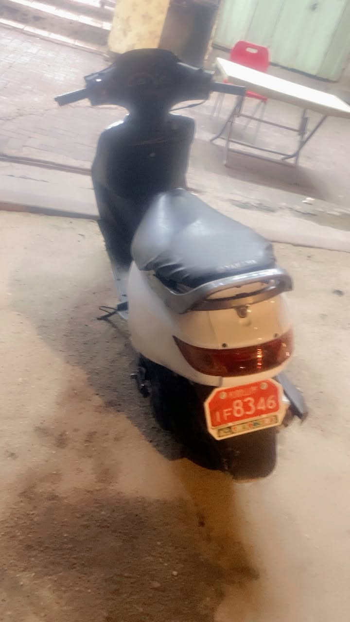 السلام عليكم دراجة فراشة للبيع ع الفحص كلشي شغال   سعر 300 يريد يتصل على الرقم ***********
أو عل الواتساب ***********/مكاني الديوانيه
