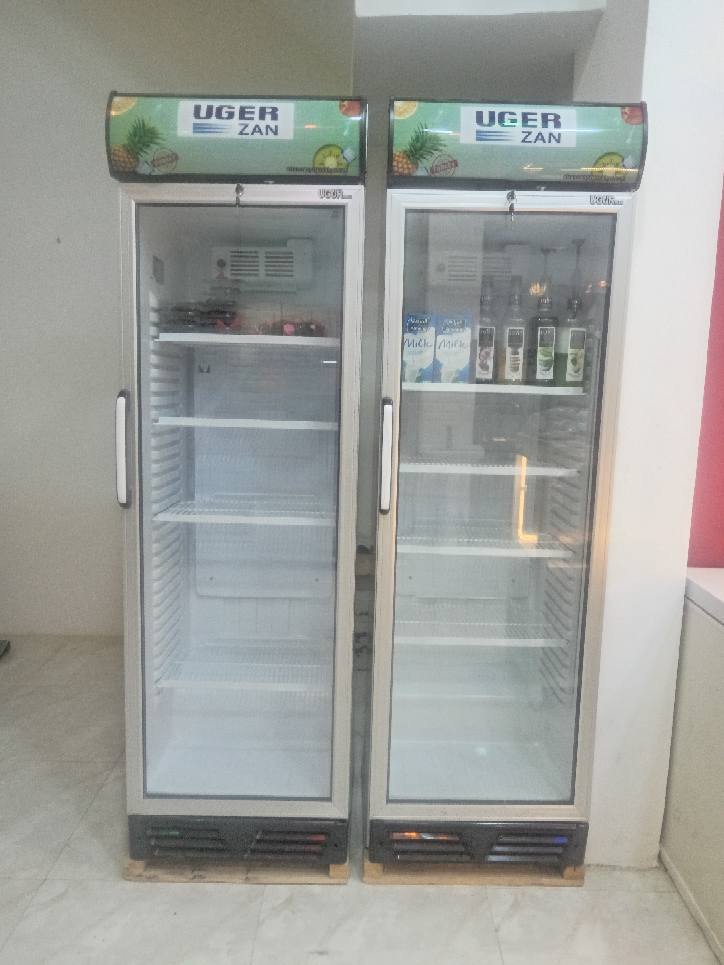 سلام عليكم متوفر أغراض محل كامل للبيع عارضات براد اثنين ومجمدة حجم كبير وفاترينات عرض بقلاوة المنيوم والفوك مرمر اخو الجديد وميوزة وكراسي الميز مرمر تركي الأصلي وسنك الداخل سراي
ملاحضة استعمال شهر فقط اخو الجديد
للاتصال *********** خناقين, ديالى
