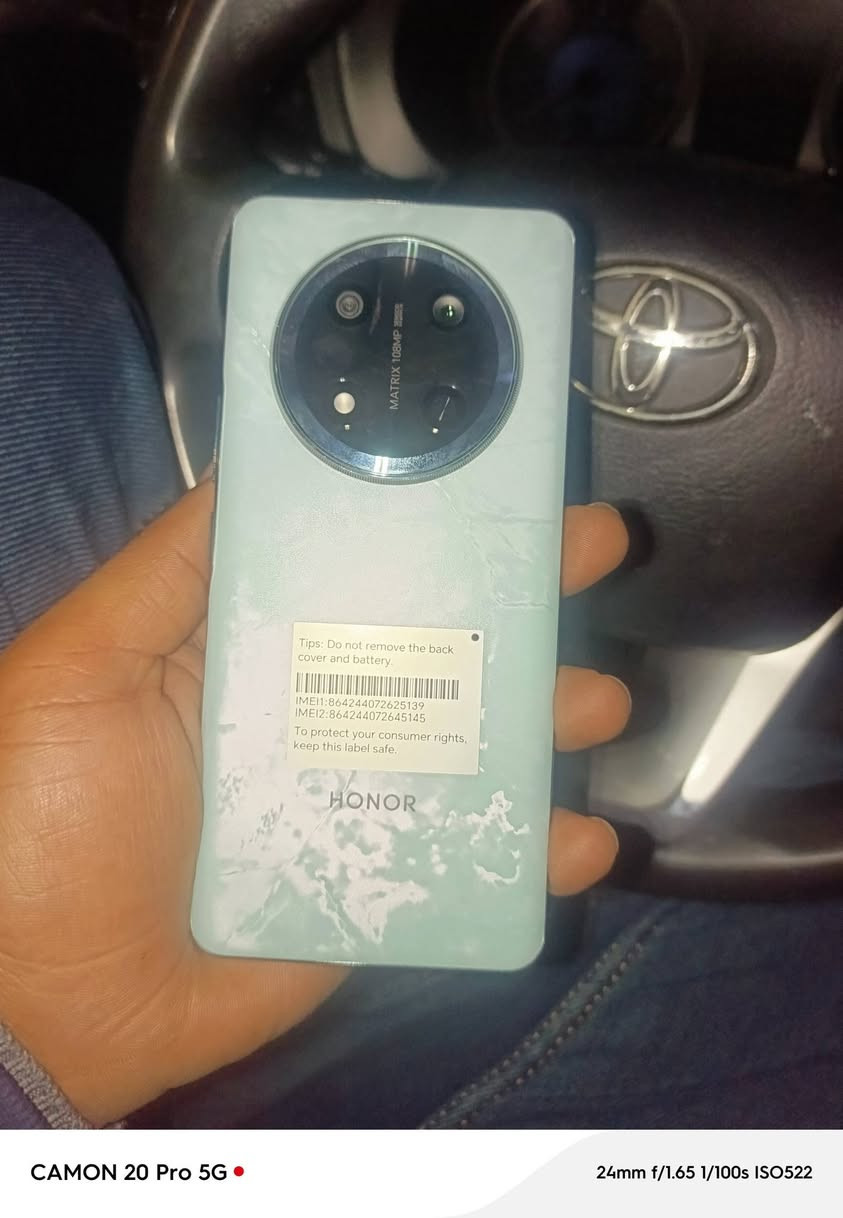 سلام عليكم جهاز جديد استعمال يوم واحد بس للبيع 300قفله وتساب *********** مكاني الدوره
