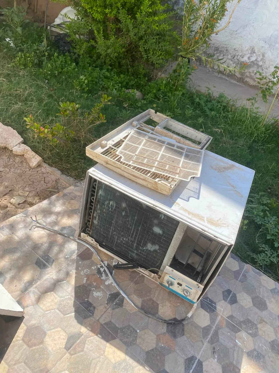 مبرده جديده البارحه اخذته للبيع اخذته ب185  ابيع ب150قفل   ماطوره نحاس الاصلي ايراني والمكيف نضيف هوا بارد ثلج ب180


**إذا كنت صاحب هذا الإعلان وتريد حذفه لأي سبب، رجاءا أرسل رسالة إلى الدعم الفني**