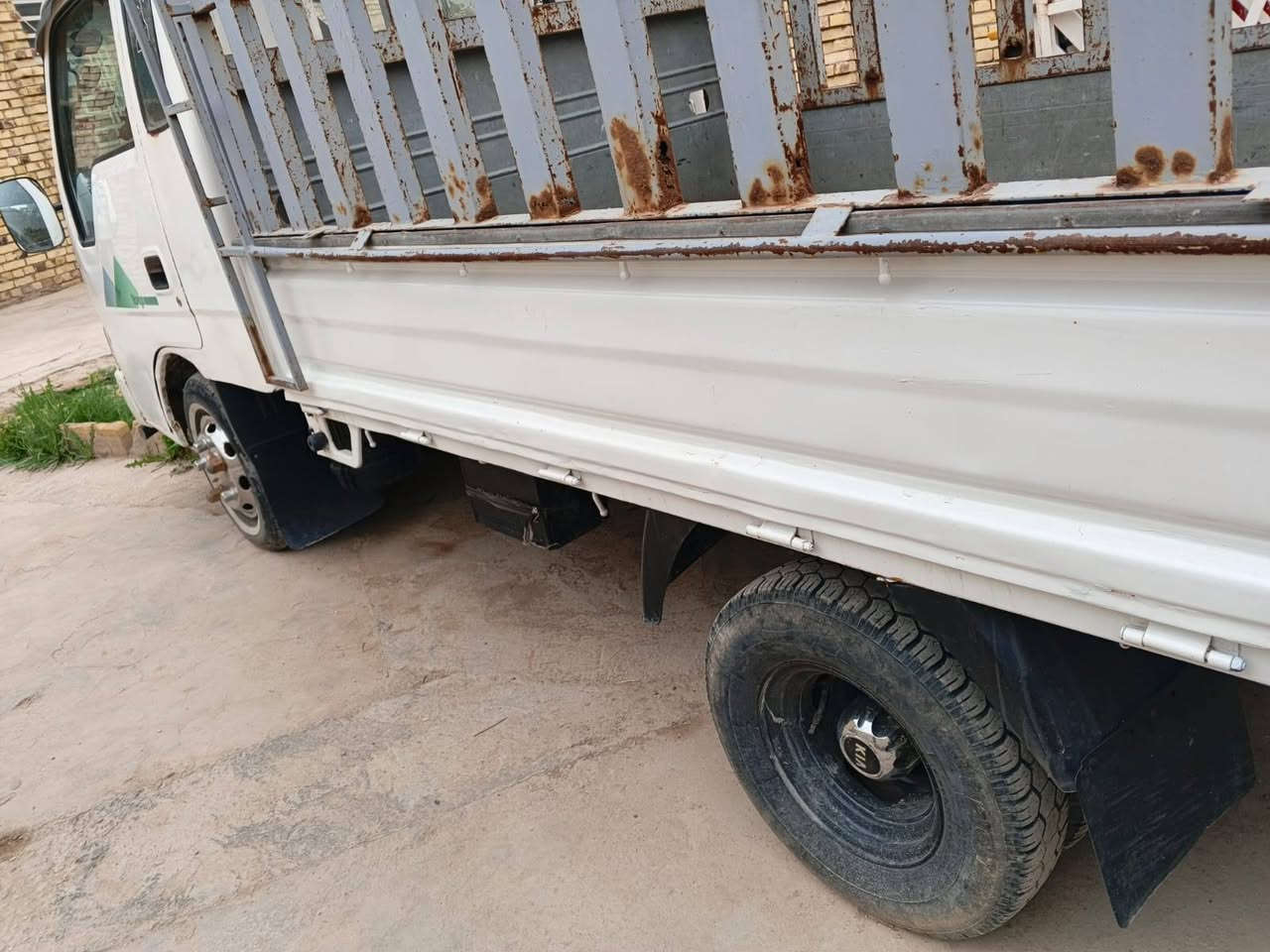 السلام وعليكم اخوان كيه فونتيره موديل 97 سياره كلش نضيفه وحلوه كير مكينه كله جديد مكاني بابل القاسم ع اتصال ***********
