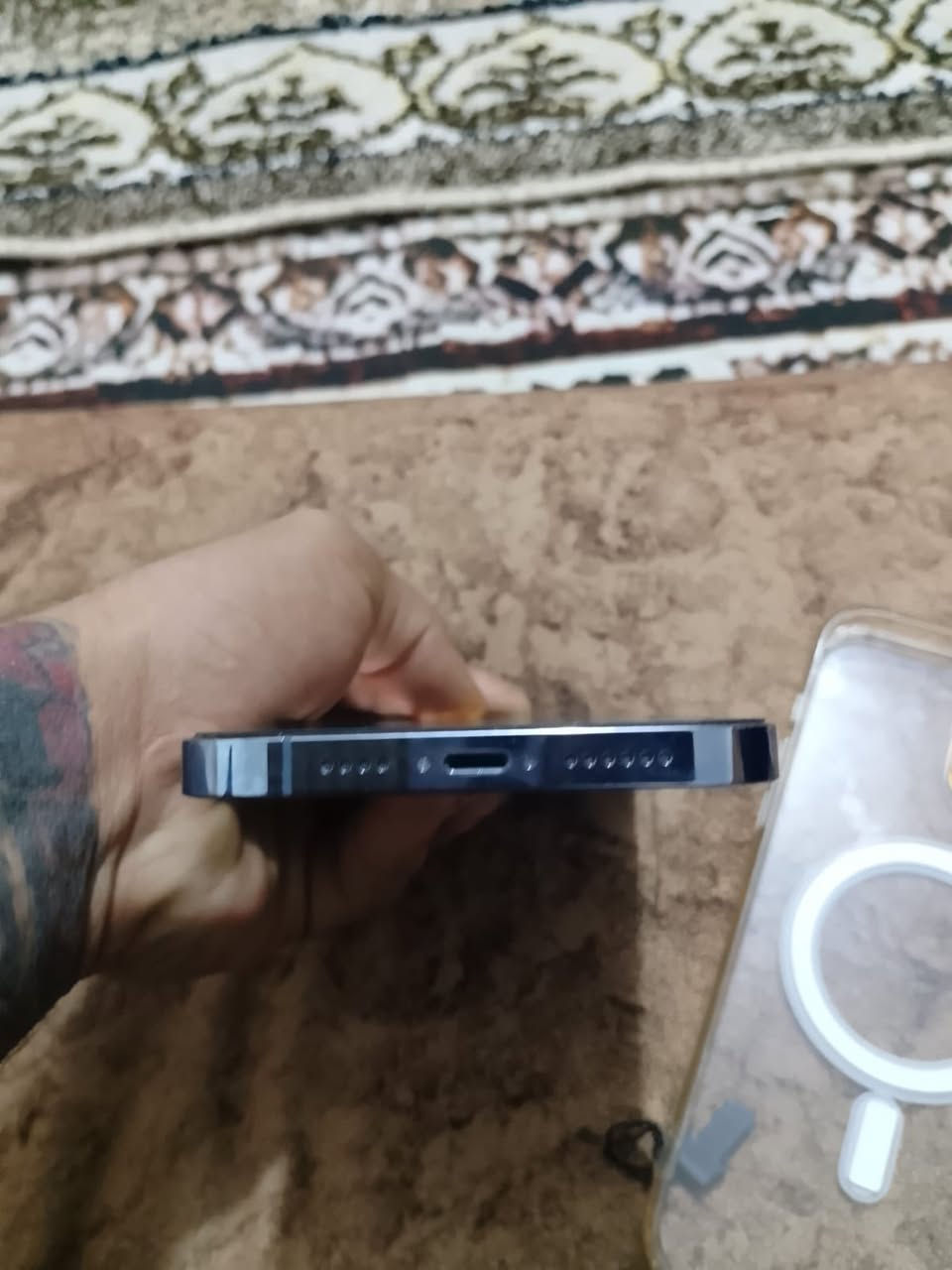 سلام عليكم ايفون ١٣برو ماكس بطاريه ٨٥بلادي جهاز حلو ما داخل صيانه ولا مفتوح ذاكره ٢٥٦ مكاني بغداد الكماليه سعر راسل واتساب ودلل رقم*********** واتساب
