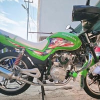 البيع دراجه هيوشه موديل2023 مرقمه بعده حيل نضيف وجديد سعر مليون 650 وب...