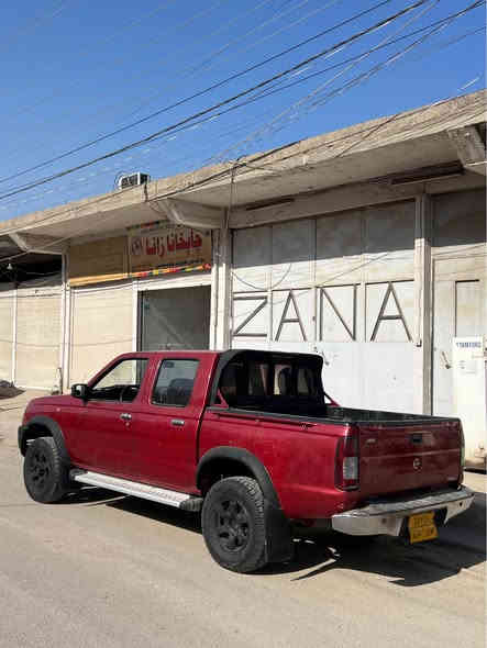 زنار شكل نيسان موديل 2014 
دبل اكسل 
گير محرك بشرط تبريد بشرط 
محرك نه فه بيه صرف نفخ تيدا نينه 
تحويل وكاله بشرط 
4تايره جديد بئ مصرف 
نيف قطعه صبخه بي داخلي
سعر 97$

رقم موبايل*********** زاخو
