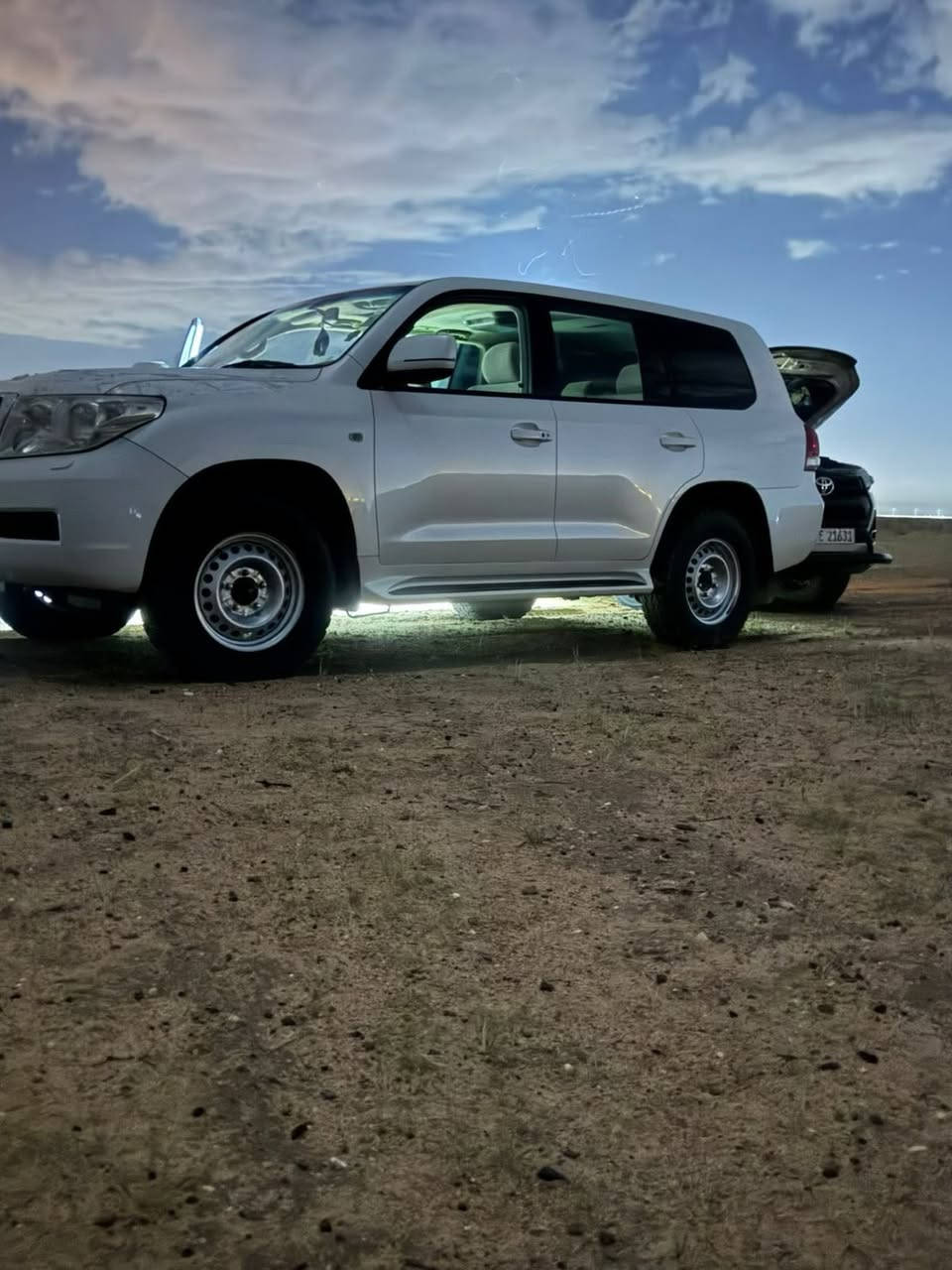 لاندكروز 2009 كير عادي 6 سلندر وارد عبد الطيف فول موصفات ( شاشه +بصمه + ترحيب + فتحه +.....هواي مواصفات ) السياره كفاله عامه من الشخط دواخل جديده بعدهي شركه السياره ***********
