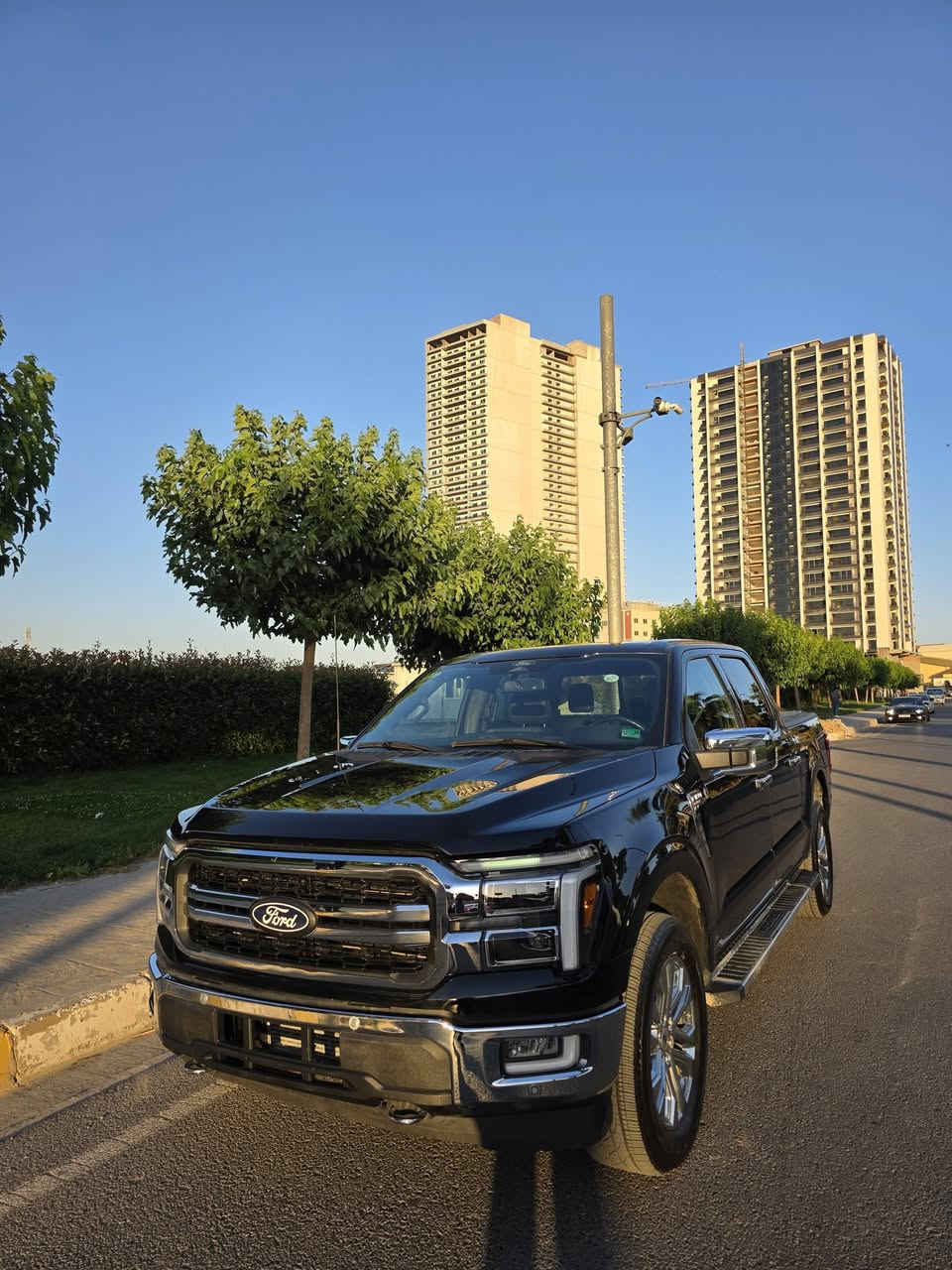 #f150للبيع
2024 lariat (fx4)
V6 3.5 turbo 

السعر: 410$$

ماشيه: 33000 mi
دبل أكسل(4x4)
قفل اكسل
٦ سلندر توين توربو
بانوراما
كيجات دجتال
٢ بصمة 
كشنات امامي تدفئة + تبريد
كشنات امامي تحكم كهرباء
كشنات جلد
سلم خلفي
كير طرح
كير ١٠ نمر
شاشة جبيرة
كاميرات 360 درجة 
حساسات 360 درجة
اشاير بل مري
نقطة عمياء
تشغيل عن بعد 
رادار امامي+ خلفي + جانبي
مرايات هيتر 
باب طويل بدي قصير (المرغوب)
كير و محرك و أكسل حدادية كلة بشرط

  ١ جاملغ امامي صبغ
  ارباك ستيرن  فقط و مرجع بلادي بدون دواخل بدون شاصي

مكان سيارة أربيل
للاستفسار: ***********
فقط بيع بدون مراوس
