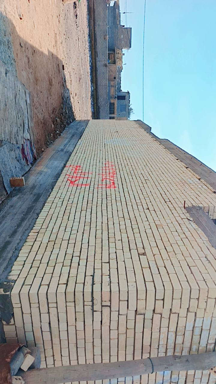 سلام عليكم بيت اللبيع بل دوانب مقابيل صورت سيد بشارع تشابيه المساحه 200متر مكلف بل نشر الستفسار نتصال برقم***********
