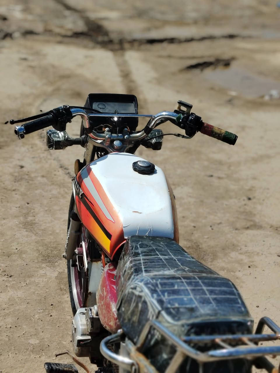 لبيع سيفان 21مكينه ما مفتوح اوراق جاهزه كهربيات محركه ***********بابل الحمزه الغربي
