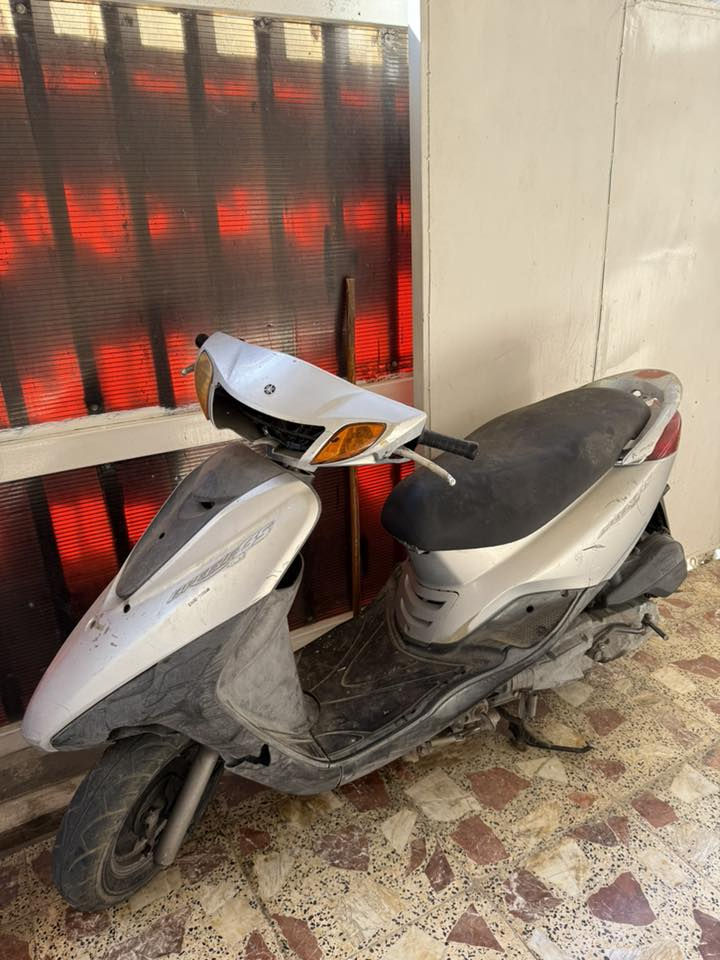 السلام عليكم 
بريز طافية  صار يومين من وكفت عندي ماعرف كابريتر او بلك 
ابيعها على وضعها السعر 500 مكاتبة ومنفيس كاملة 
حي الاعلام شارع البدالة
***********
