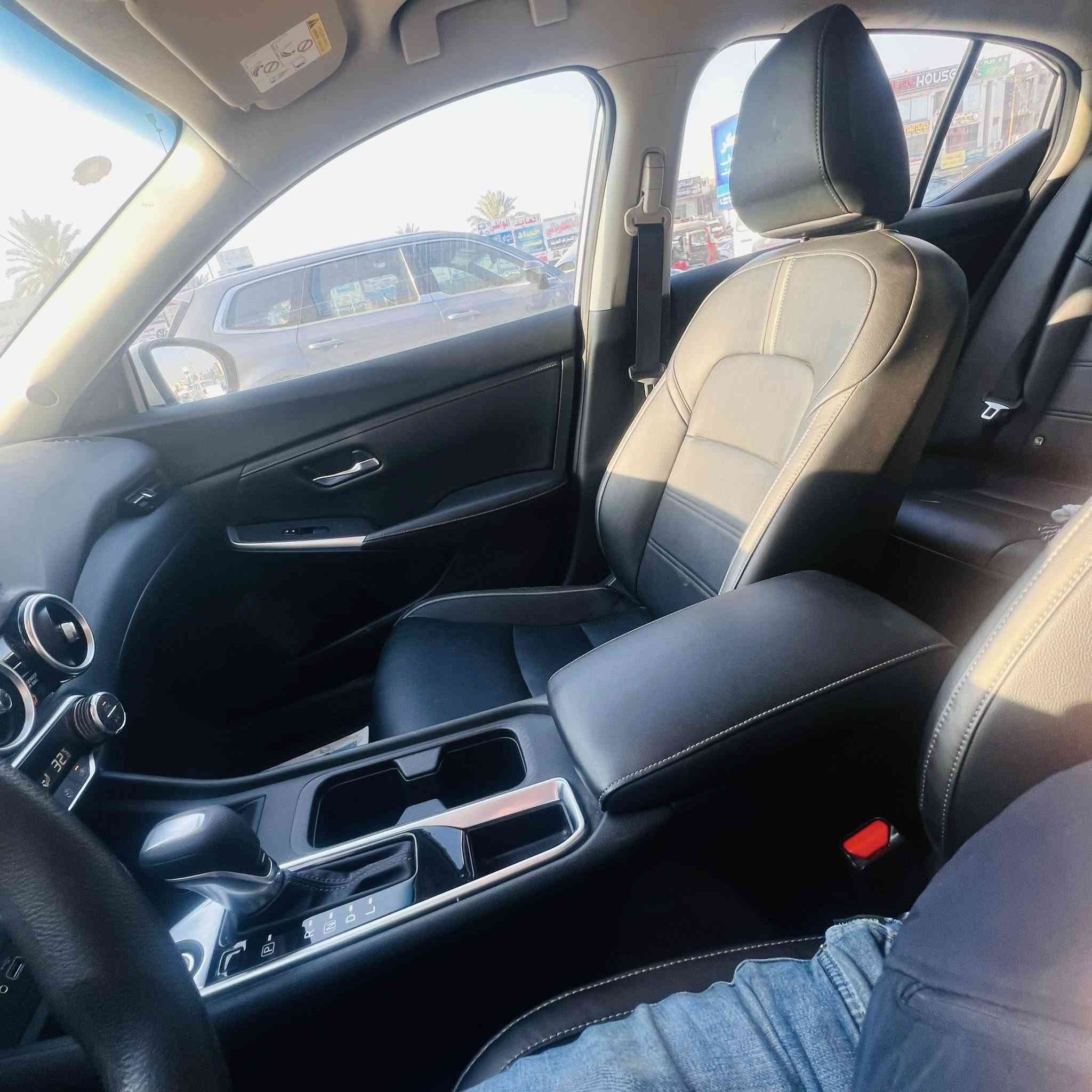 سلام عليكم للبيع سياره خليجيه فول مواصفات 4كامرات رادارات امامي خلفي حادث السياره جاملغ خلفي وباب ايسر خلفي بدون ايرباك محرك 1600 سياره جديده حيل عنوان بغداد سعر 120 
***********
