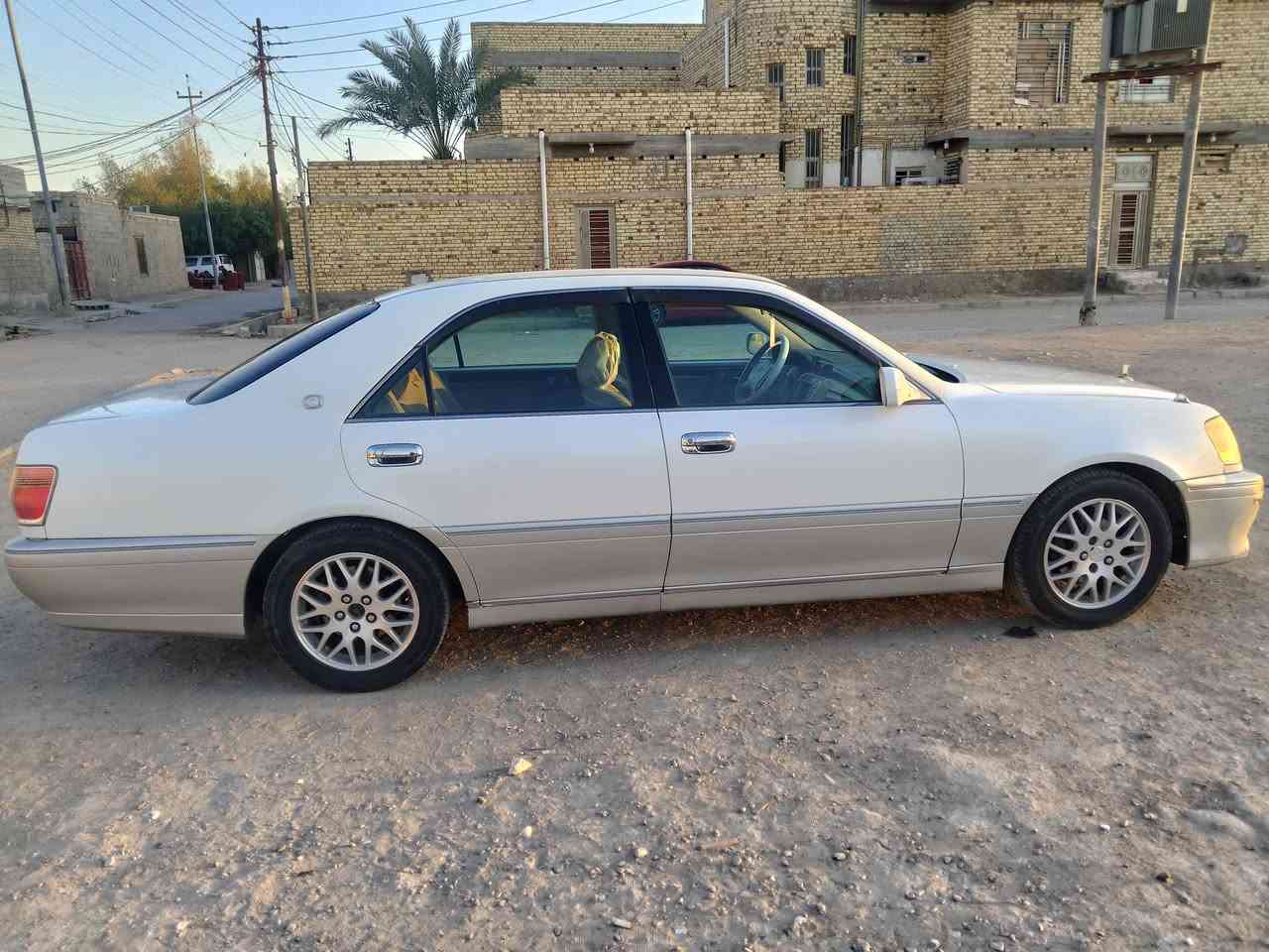 سلام عليكم جنون ادوات سياره جاهزه من كلشي بيه جنطه ارقام بدون سنويه بيع او مراوس ***********
