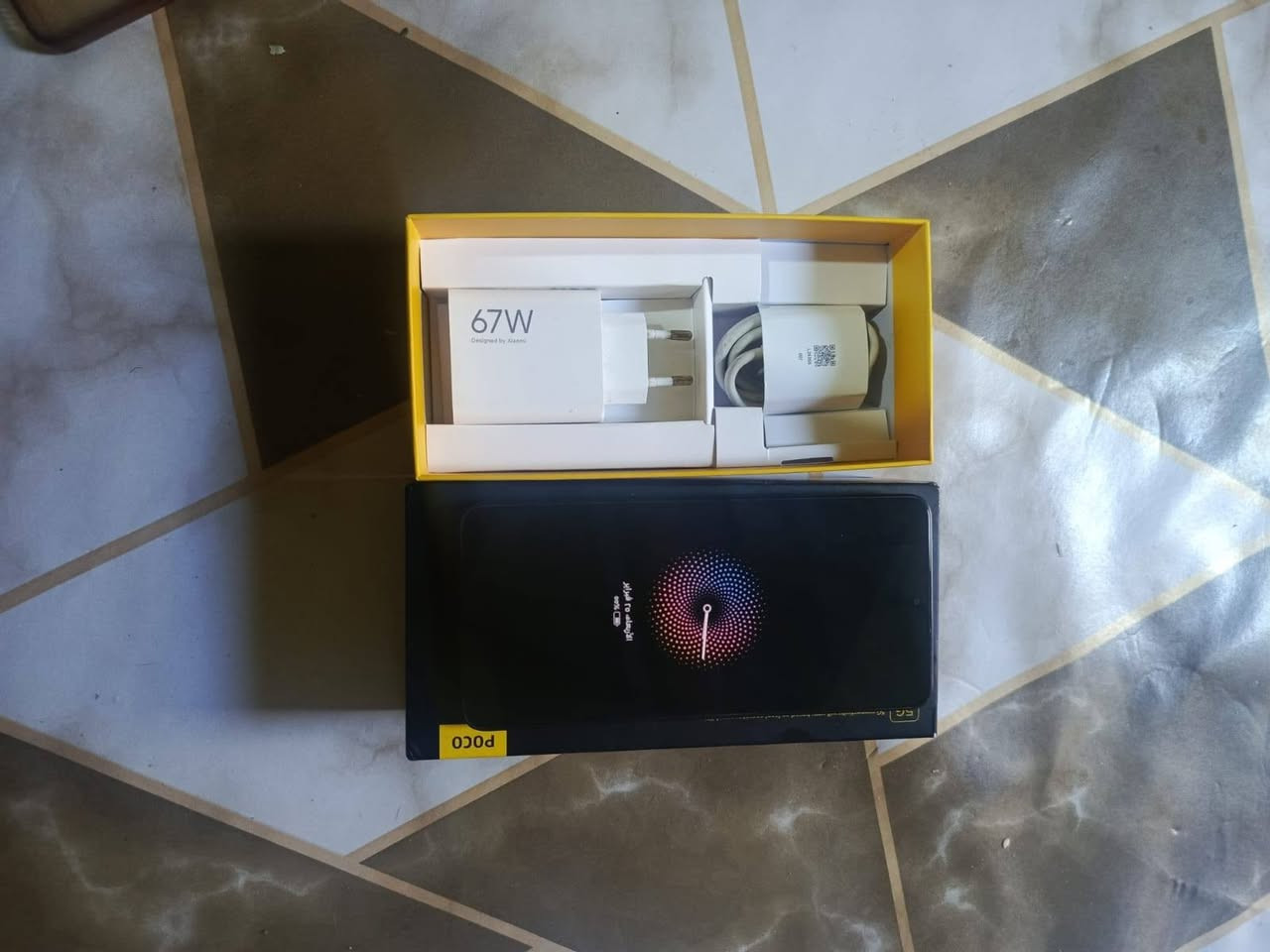 سلام عليكم 
جهاز بوكو إكس 6برو 
ذاكره 512
جهاز ما داخل تصليح جهاز مكفول من كلشي 
جهاز نضيف نضافته 95%
سعره 300  
مكاني حيانيه 
رجائن الموشراي لا يراسل ويتعبني ويضل يواعد جذب 
رقم الهاتف *********** متوفر شريحه واتساب وعلى لماسنجر همه
