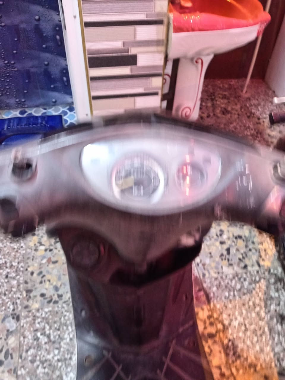 دراجه ثلعب رمبه جديده السعر ٨٥٠ الف بيها مجال لشراي قليل لاستفسار خاص موجود أو ***********

