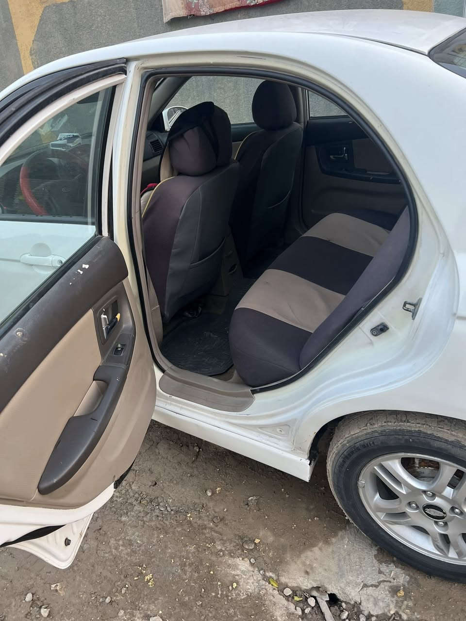 سلام عليكم سياره البيع كيه سيراتو موديل 2006وارد خليجي مكفوله من العيب الشرعي كصه ونقل حداديه غبل سبوع مشتغله خلفي وامامي رقم بغداد بسمي  رقم انكليزي تحويل مباشر سياره جاهزه خير من الله مال جناي (مكان ناصريه مركز )(السعر 80 وبيه مجال )رقم الهاتف ***********
