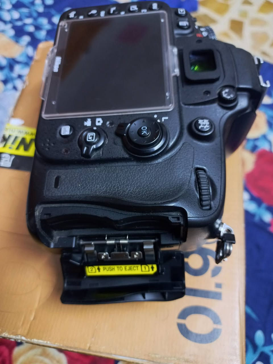 نيكون D610 /فول فريم
غراضها كامله 

نضافه /95

شاحنة

بطاريه _عدد٢

حزام

جلاتين 

فلتر عدسة

مكاني بغداد


**إذا كنت صاحب هذا الإعلان وتريد حذفه لأي سبب، رجاءا أرسل رسالة إلى الدعم الفني**