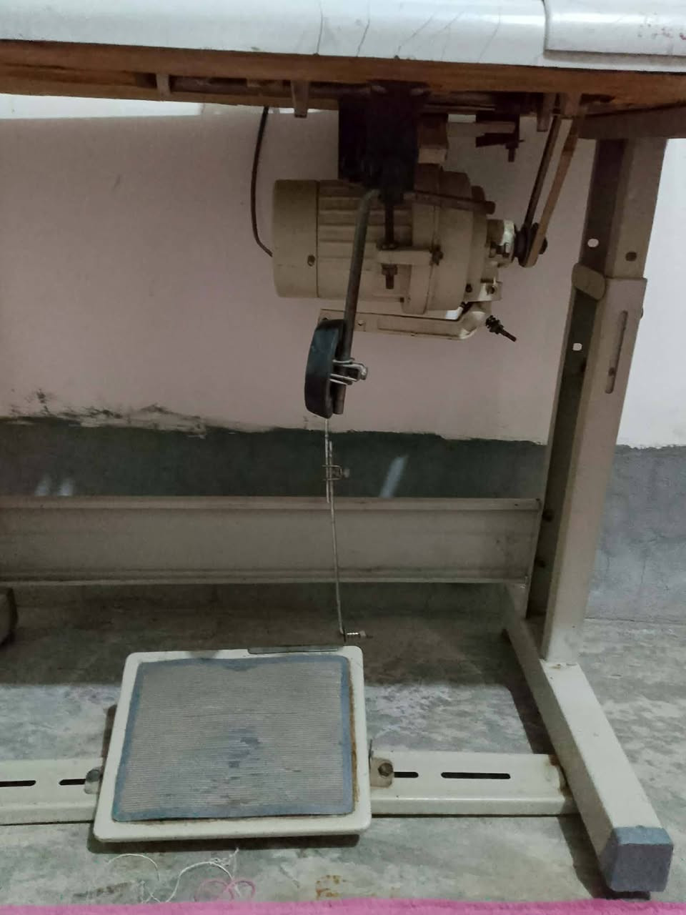 سلام عليكم !!بلي ستيشن 2 جديد للبيع السعر 40 وبي مجال ،!!#مكينت خياطه حيل نظيفه وشقاله للبيع السعر 150  للستفسار اتصل ***********
