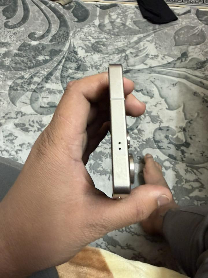 السلام عليكم جهاز سامسونج اس ٢٥ ألترا ٢٥٦ الجهاز جديد نضافه ١٠٠بل١٠٠ عارضه ١١٧٥ عراضه كامله مكان بغداد حي العامل الجهز ضمانه بعده بي *********** واتساب بي
