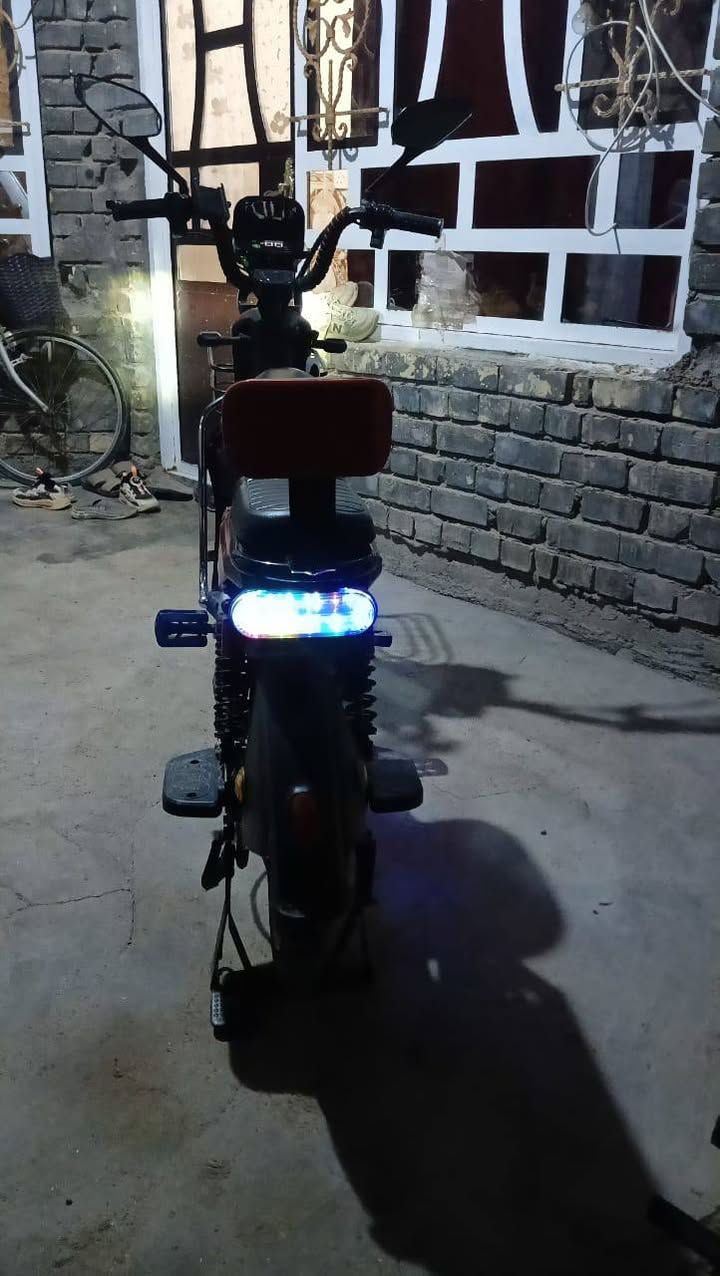 للبيع دراجه شحن السعر 550 وبيهه مجال الاتصال على رقم ***********
