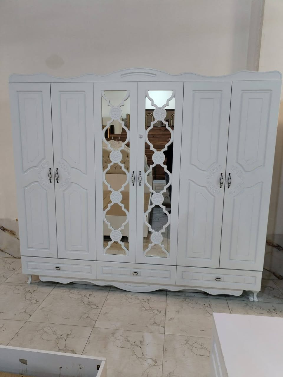 غرفه نوم اخو الجديد سعر 575 بيها مجال بيع مستعجل للاستفسار ***********
