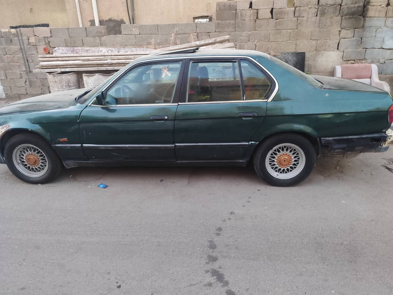 السلام عليكم
بي أم 735 لون زيتوني موديل 1993
رقم أنبار السعر 30 وبيها مجال مكان بغداد حي الجهاد الرقم ***********
