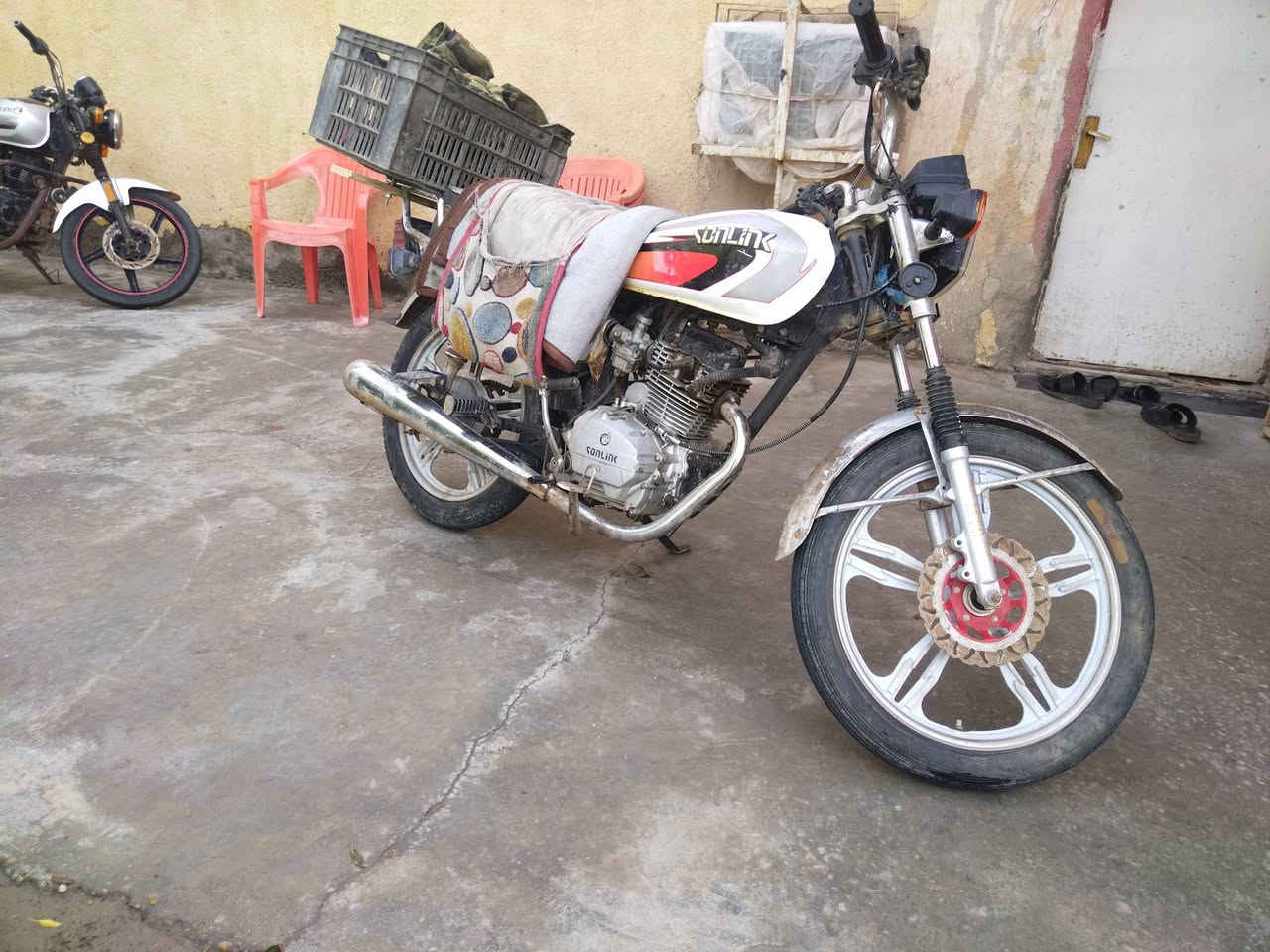 السلام عليكم دراجه سفانه لبيع موديل 23 أوراق دراجه مال شغل شوفت عينك ب275 بيه مجال مكاني بابل محاويل ***********
