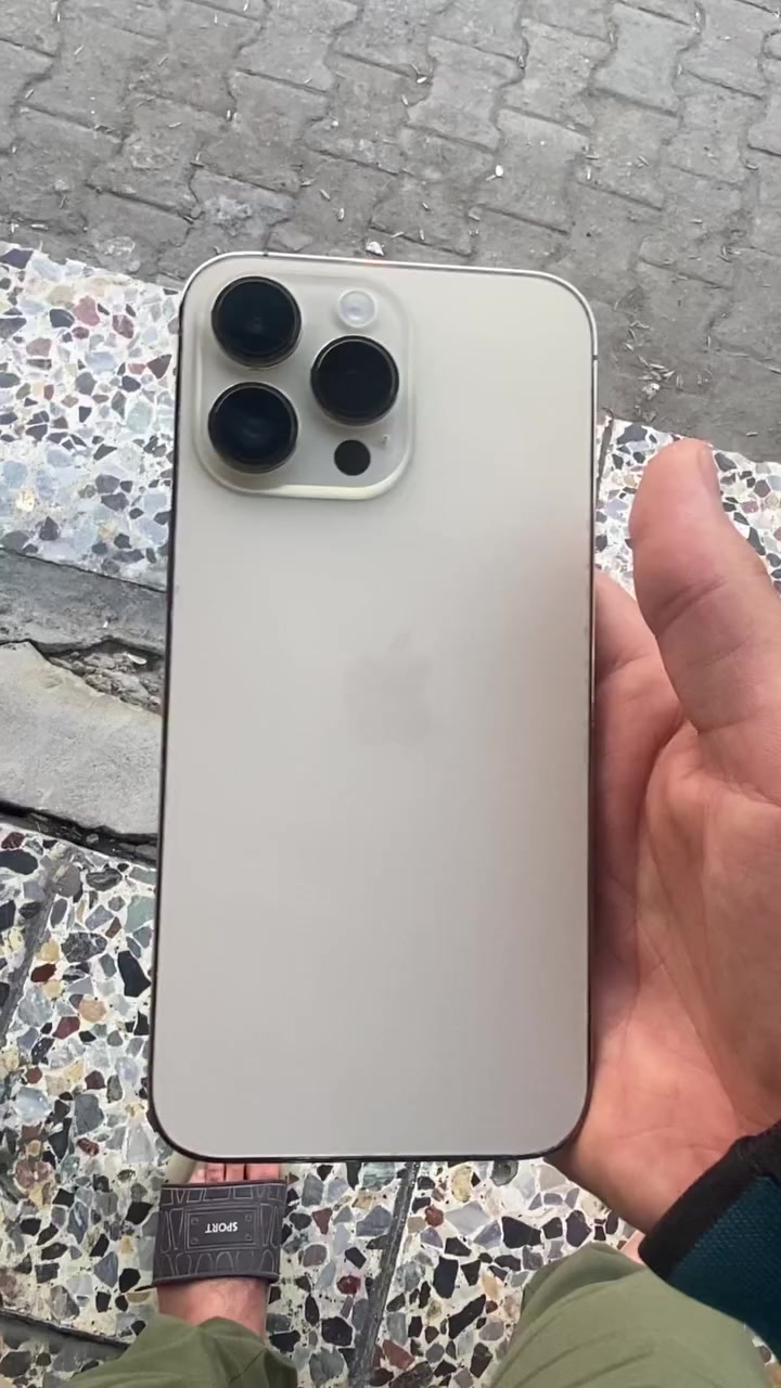 آيفون 14 برو ماكس
ذاكرة 256
مستبدل بطارية وشاشه 
بطارية 100 🔋
بيه ضمان من سنتر النمور شهر كامل 
والشاشة تجي تفحصها وتشوفها إذا تريد اخذها إلى اي مركز صيانه وافحصها إذا مو زينة أتركه 
السعر 725 وبيه مجال جداً بسيط
العنوان بغداد مدينة الصدر 
للتواصل 
***********
