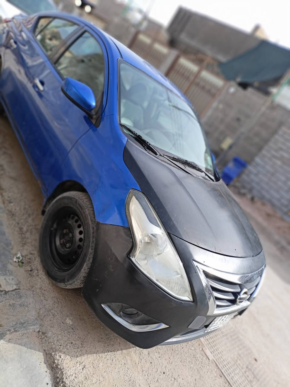 سلام عليكم نيسان فيرسا موديل 2015 فيرسا حادث بس لبنيد بدون دواخل مكينه وكير ستندر تخم تاير خير من الله سياره جاهزه تبريد ثلج سياره حلون مال جناي سعر 83 وبيه مجال للشراي مكان البصره لاستفسار ***********
