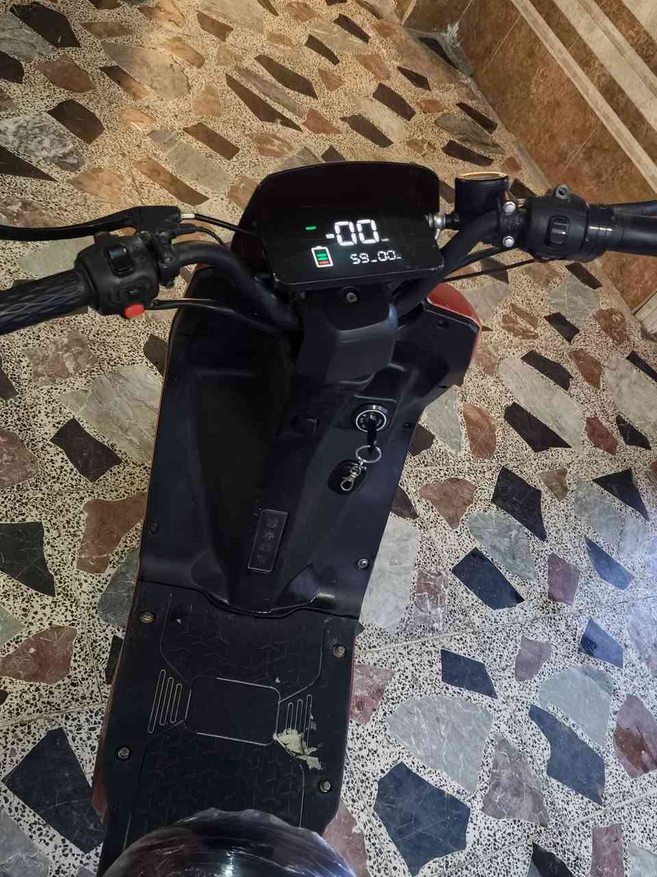 سلام عليكم دراجه شحن للبيع
بطاريات نص عمر ابيع بس شغاله وعل فحص الكهربائيات كلها شغاله 
تشغيل بصمه 
و سويج 
وحتمال ما عرف ومامتكاكد اكو بطاريه ضاربه والقيات سليمات أو بطاريات نص عمر
سعرها 175 قفل 
اتصال على رقم ***********
