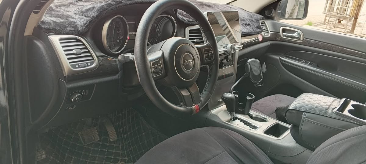 للبيع #فقط 

جيب 2011 امریكی كلین بدون صبغ  سياره جديده بمعنه الكلمه  

سياره مواصفات عتياديه 

تحكم ستيرن 

شاشة ایباد اصلی 200$

كامره خلفيه

تبريد قطعتين 

كشن كهربائي 

وباقي المواصفات المعروفه 

 محرك السياره 6/3.6 بحاله ممتازه 
ماشی 105میل 
عشرە سنە یمی و بسمی و دفتر بنزین موجود 

كير محرك  تبرید   دبل اکسل كله بل شرط  

سعر  السياره عله نضافتها بلاش. 158 و بی مجال کلش قلیل كركوك, العراق


**إذا كنت صاحب هذا الإعلان وتريد حذفه لأي سبب، رجاءا أرسل رسالة إلى الدعم الفني**