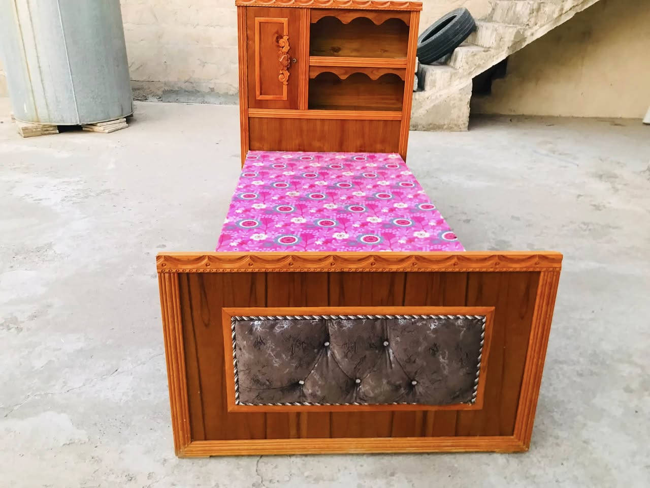 السلام عليكم متوفر ثلث اتخوته ابو النفر مستخدمات شهر حيل انضاف سعر القطعه 150 الف وبيهن مجال ***********
