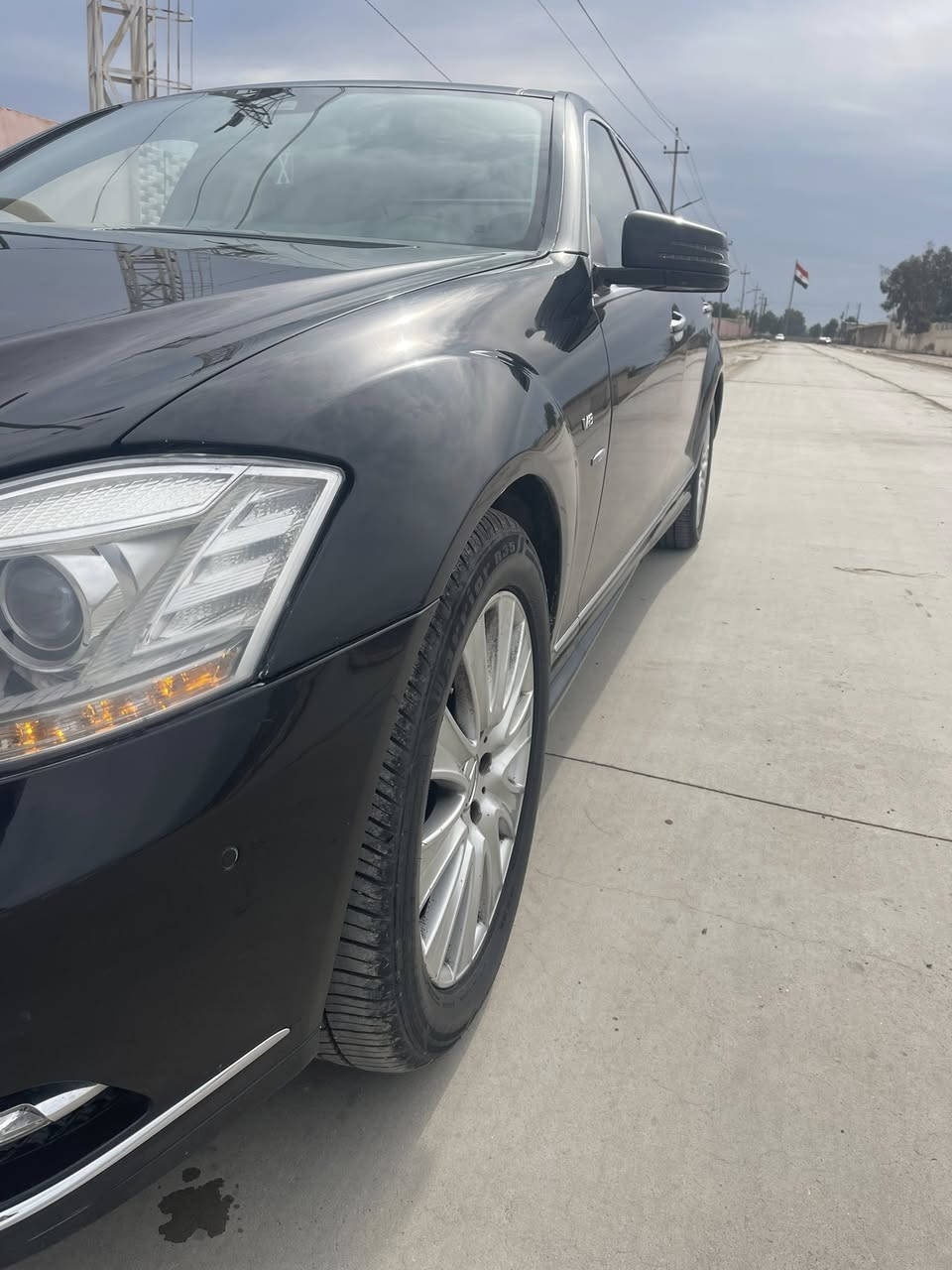 السلام عليكم 
مرسيدس w221 s550 بنروما فول مواصفات وكلين بدون اي ضرر ولا اي نقص السياره ع وضع الشركه سبير منازل السياره AMG تو ويل المرغوب موديل 2012 اصل السياره ممتعوبه وجديده بمعنى الكلمه بيهة هواي مواصفات كراسي خزن ستيرن هيتر كشنات تدفئه تبريد تحديد مسار وادارات امامي خلفي حساس مكينه وكير كفاله شلعتهة اشك الكاع هذا الموديل الجناي يعرف شنو هذي السياره ومواصفاتهة  للبيع او مراوس باحدث اعتذر عن السعر 28000الف دولار بي مجال للشراي

الشراي يجي خاص او يتصل ع الخط او واتساب بي واتساب *********** ويدلل دلال 🌹❤️
تحياتي للجميع
