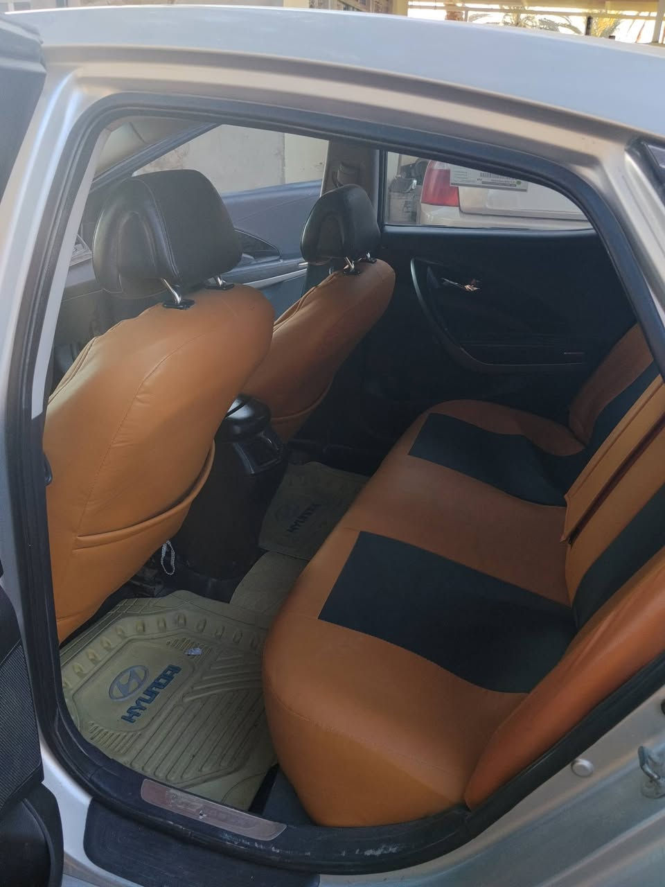 السلام عليكم
هونداي ازيرا 2012 رقم بابل مكفوله كير ومكينه وحداديه تبريد مداور موصفات فول عده الفتحه السعر 120وبيها مجال مكان النجف عباسيه متواجد فيس واتصال ***********
