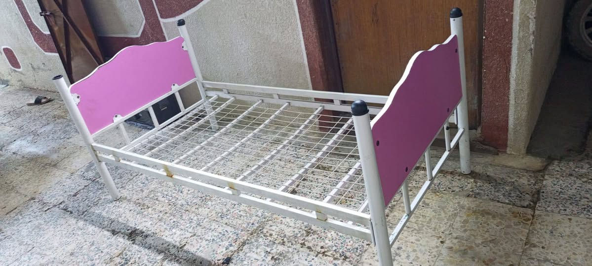 جربايه للبيع السعر 35 وبيها مجال العنوان بصره حيانيه دور الشرطه رقم الهاتف***********
